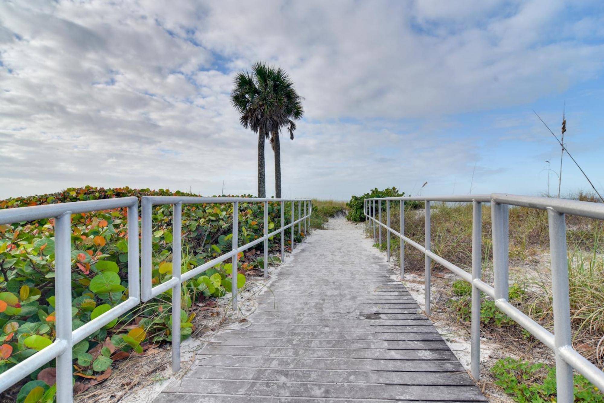 Condo With Community Pool - Walk To Madeira Beach! St. Pete Beach Luaran gambar